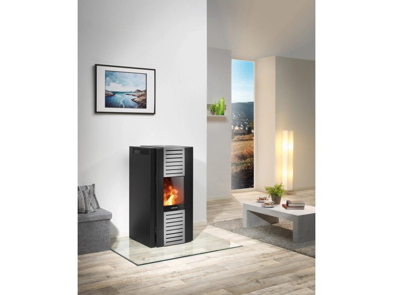 Justus Sirkos Aqua 2.0 salamandra hidro a pellets em aço preta 9,4 kW