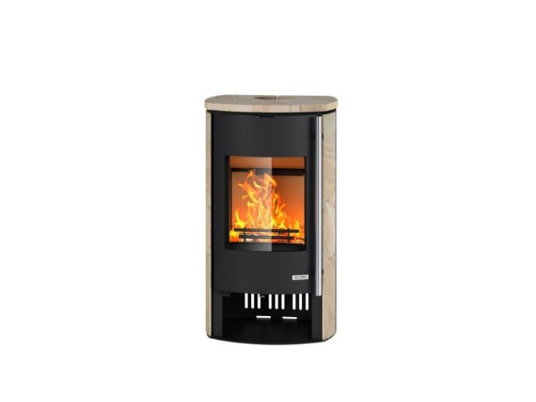 Accente salamandra a lenha com revestimento em arenito 7 kW