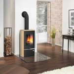 Justus Rento R II salamandra a lenha preta com arenito 6 kW com controlo automático