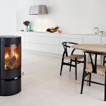 Aduro 9.1 salamandra a lenha em aço preta 8 kW com controlo automático