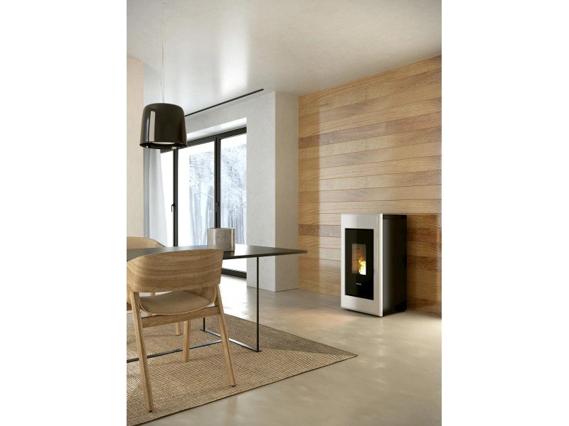 Freepoint One Airtight salamandra a pellets em aço branca 7 kW